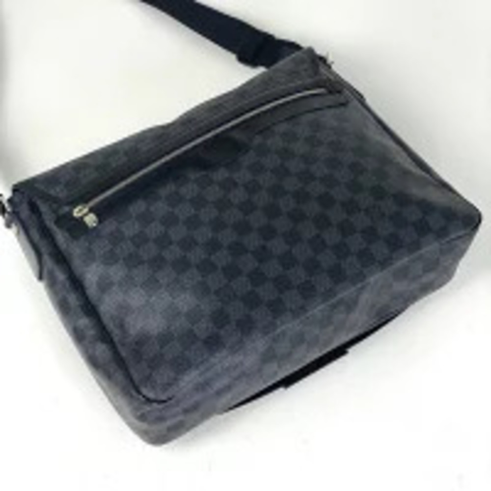 Louis Vuitton Messenger Bag Damier Shoulder Graphite Black Daniel Black